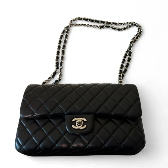 Quilted leather shoulder bag🖤🩶 - Picture 2 of 8